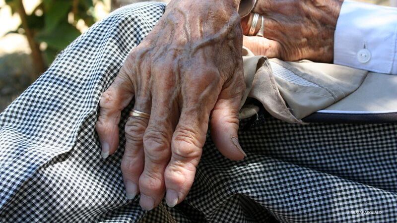 La abuelita fue traslada a un centro asistencial.