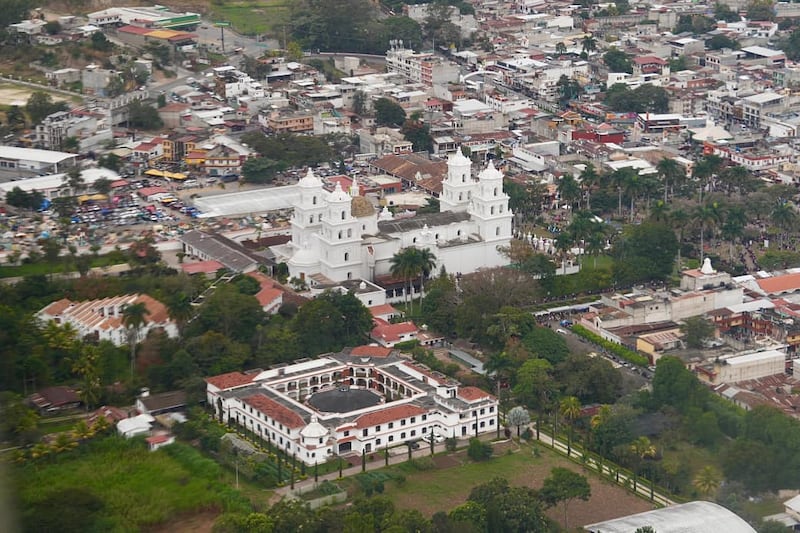 Basilica de Esquipulas, hogar del Cristo Negro.