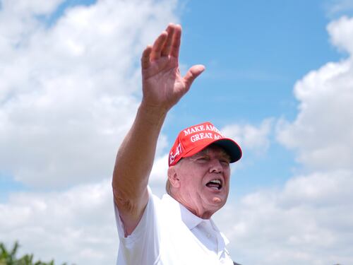 “Muy decepcionada”: posición de Donald Trump por el aborto es criticada por grupos conservadores