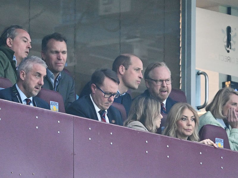 El príncipe William encuentra en el fútbol un escape a los problemas familiares