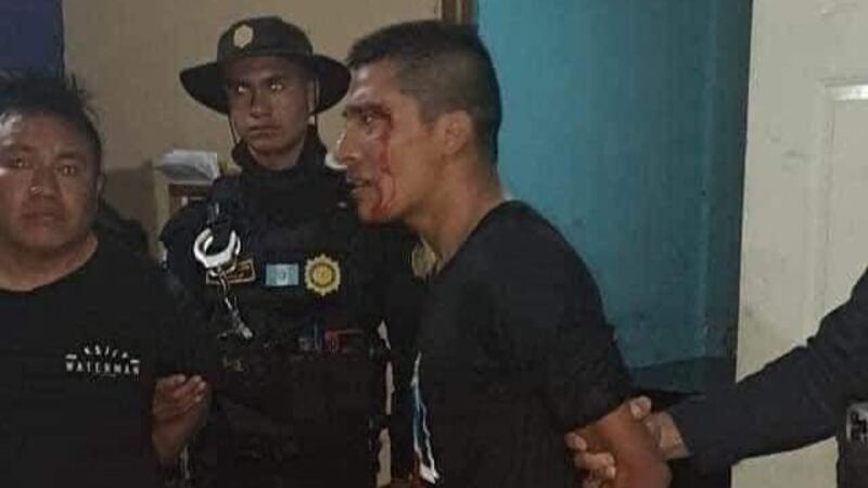 Agente de la PNC bajo efectos del licor habría intentado abusar de su compañero