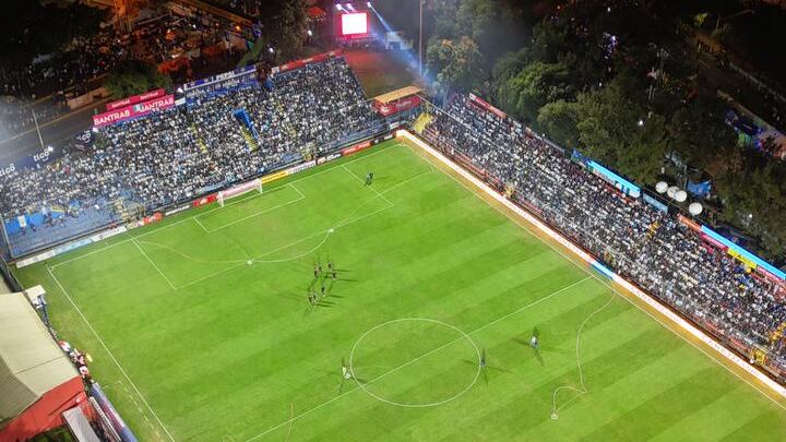 Una toma aérea brinda la vista impresionante del estadio El Trébol previo al encuentro contra Panamá. Foto: Cortesía