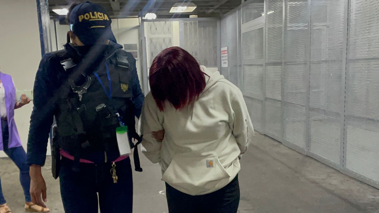 La detenida fue identificada como Astrisd "N", integrante de la Mara 18. Foto: PNC.