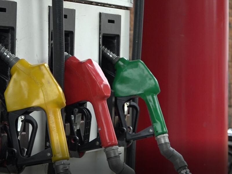 ¡Al alza! El precio del combustible en Guatemala está lejos de disminuir
