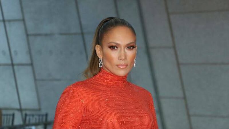 Por una foto, fans aseguran que Jennifer López se sometió a una cirugía en la cara