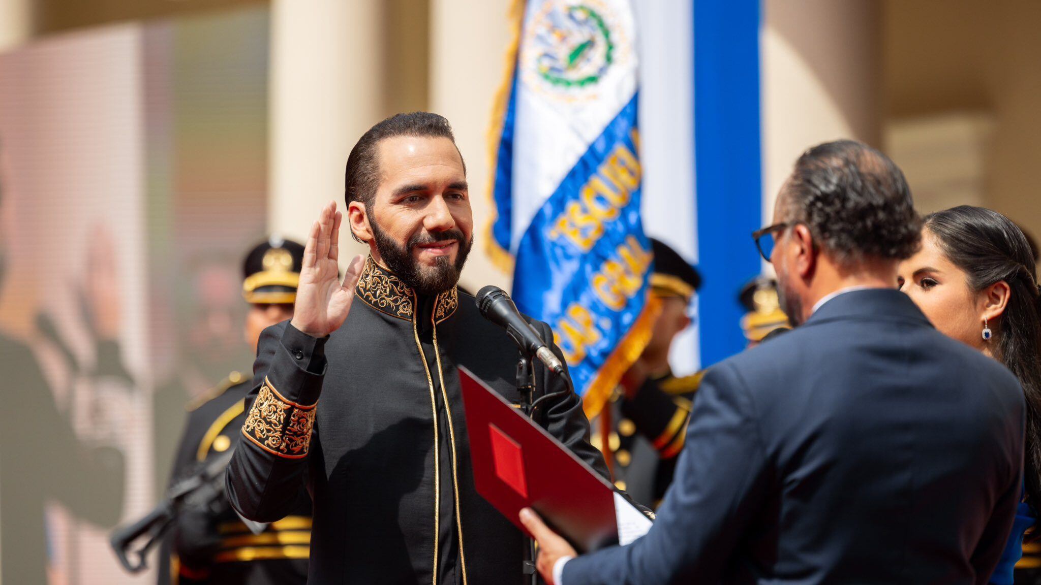 Nayib Bukele colaboró para reparar un puente en Moyuta, Jutiapa