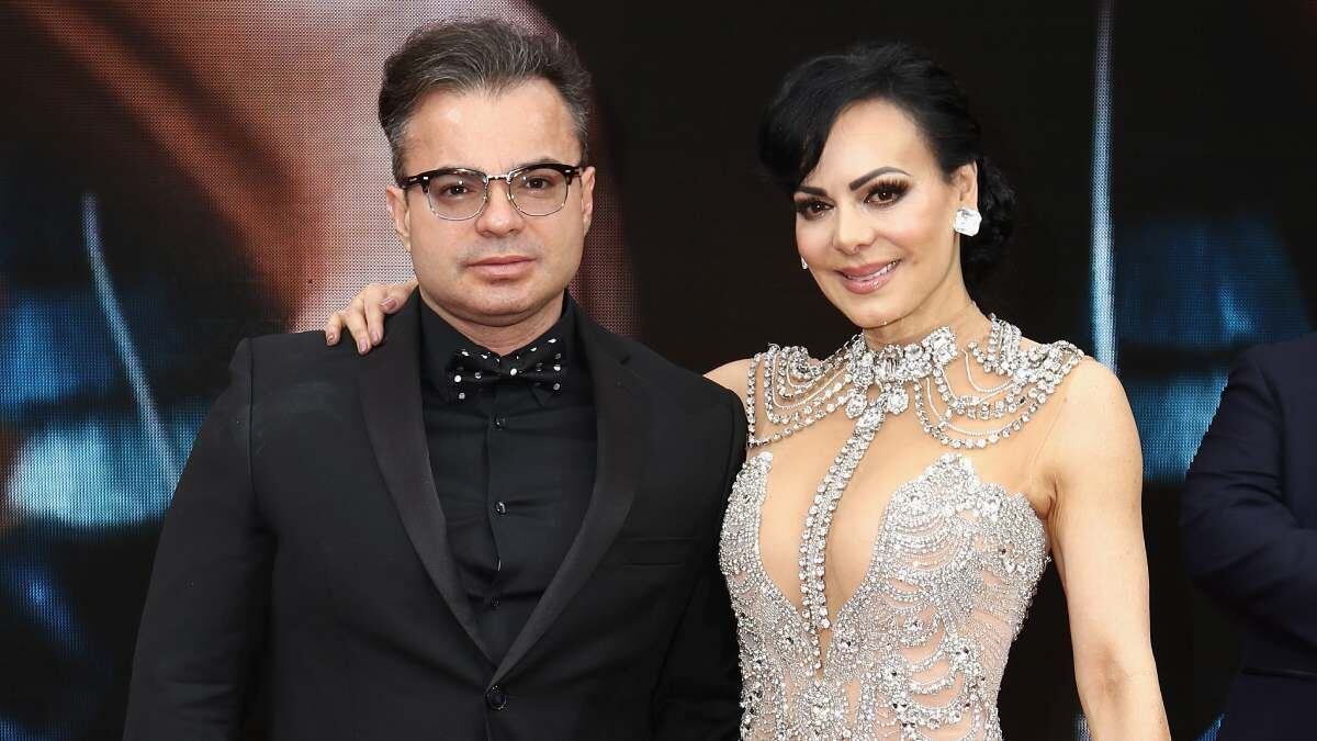 ¡Mensajes indebidos! Esposo de Maribel Guardia se mensajea con otra mujer
