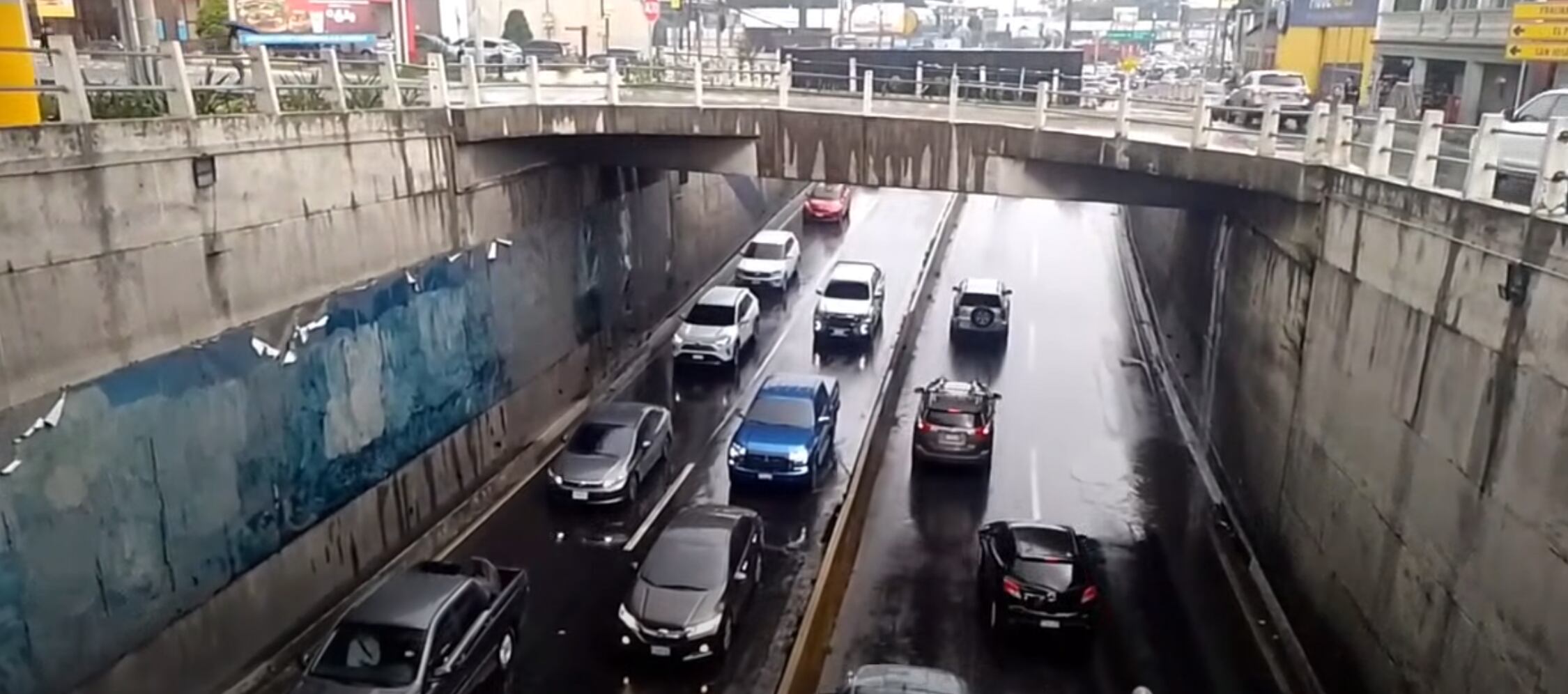 VIDEO. Así el panorama del tránsito en Carretera a El Salvador por la lluvia de este domingo 
