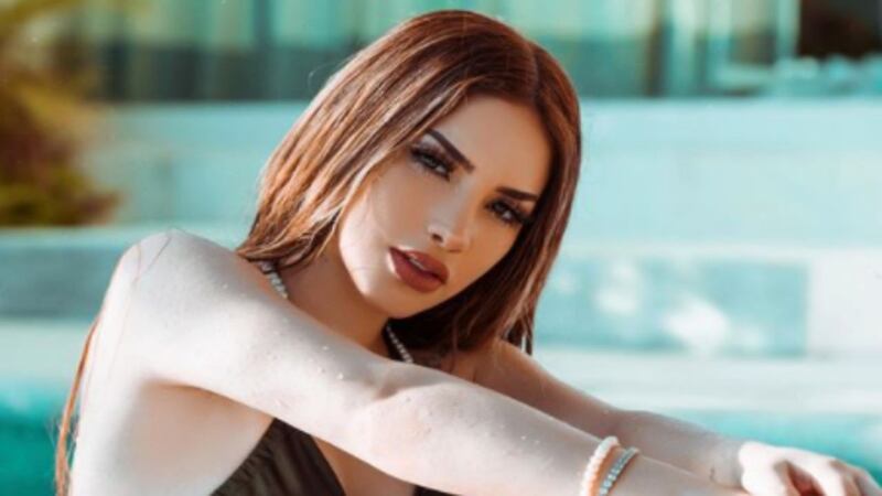 Kimberly Loaiza publica foto en plena labor de parto y es criticada por lucir “demasiado sexy”