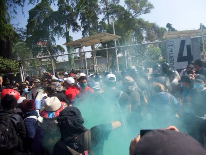 Situación tensa durante protesta contra elección de rector de la Usac