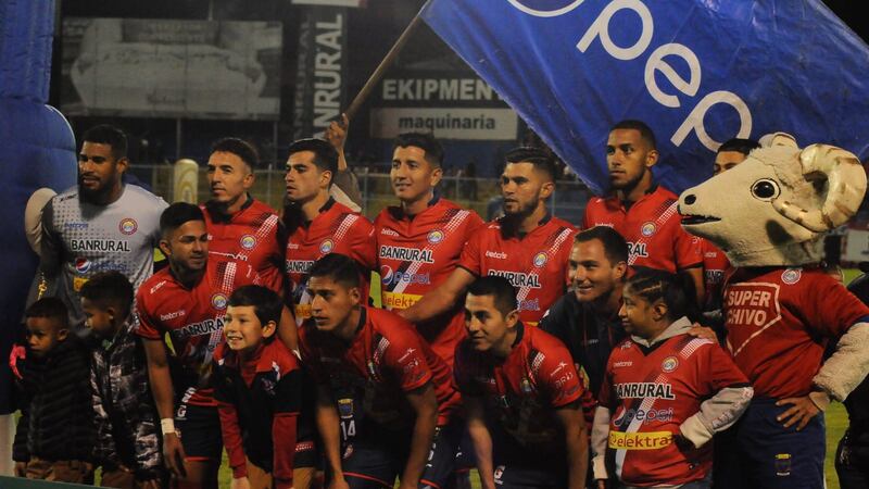 ¡Alegría bajo la Luna de Xelajú! Los Superchivos son los súper líderes del Clausura 2023
