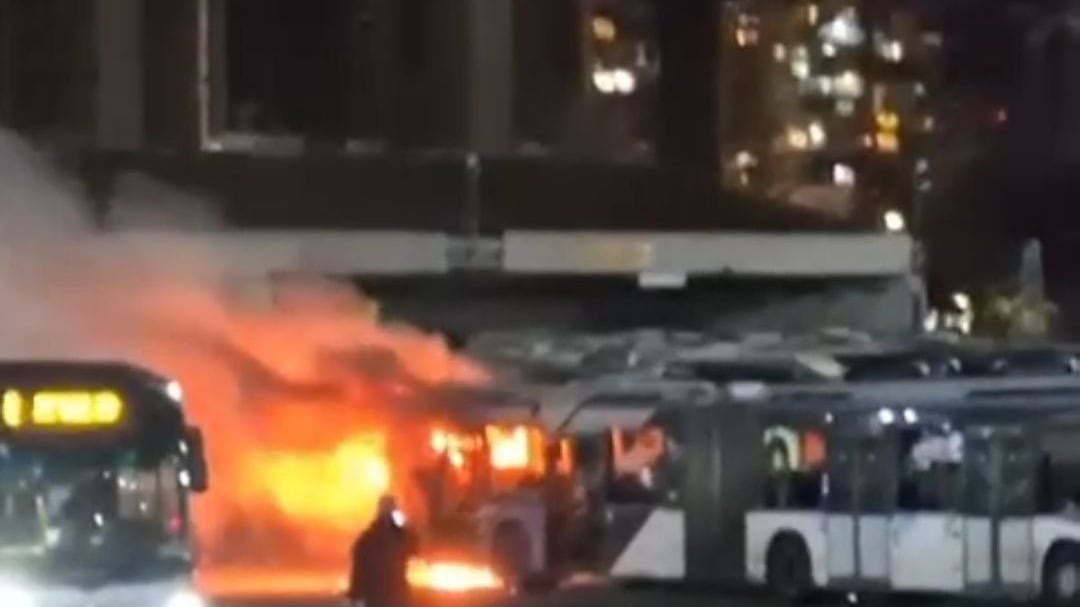 VIDEO. Dispositivos explosivos con temporizadores: el plan frustrado de un ataque en hora pico