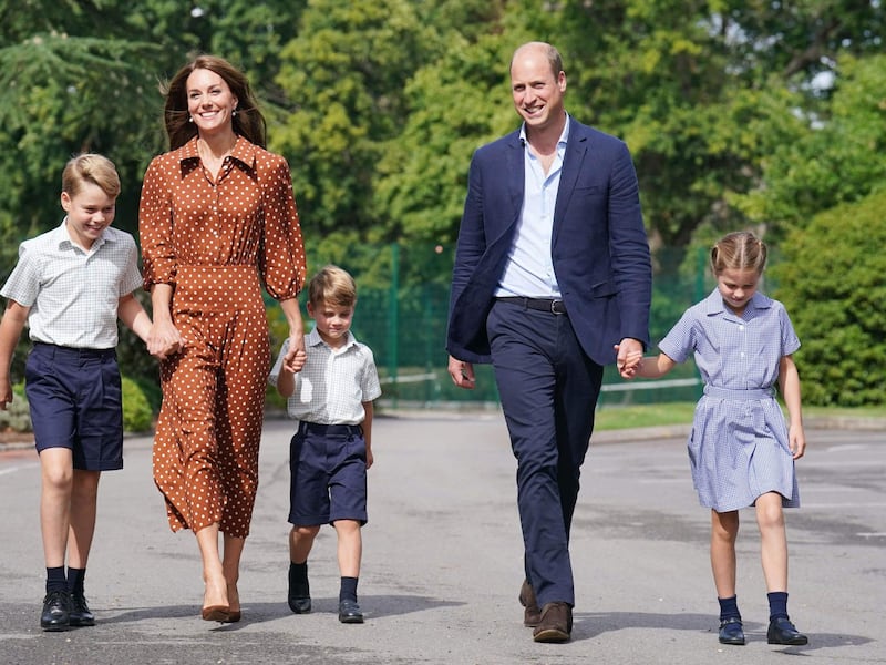 Hijo del príncipe William víctima de Photoshop y foto perturba en las redes