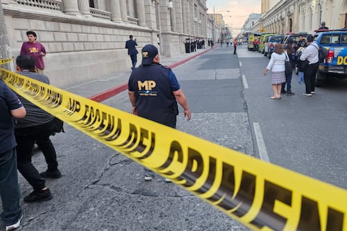 ¡Atención! MP realiza diligencias afuera del Congreso