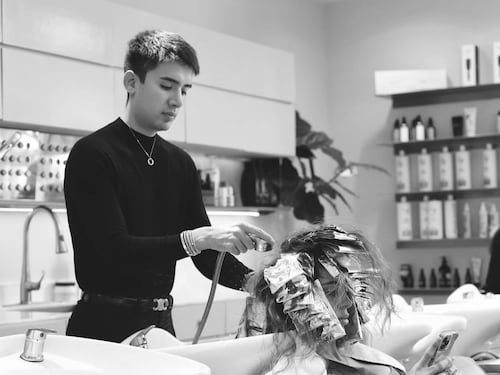 Filtran nuevo impactante video del asesinato del estilista “Micky Hair”