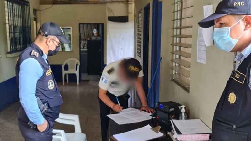 Agentes PNC sentenciados a cinco años de prisión inconmutables