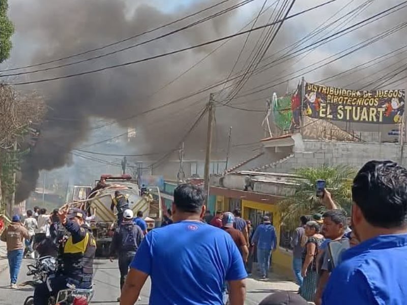 Explosión en cohetería de Río Frío, San Raymundo moviliza a bomberos