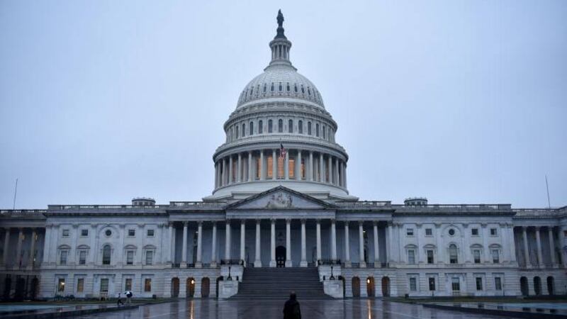 Guerra partidista acecha tras voto dividido en Estados Unidos