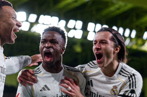 Real Madrid consigue victoria de la mano de Mbappé y se coloca en el liderato momentáneo