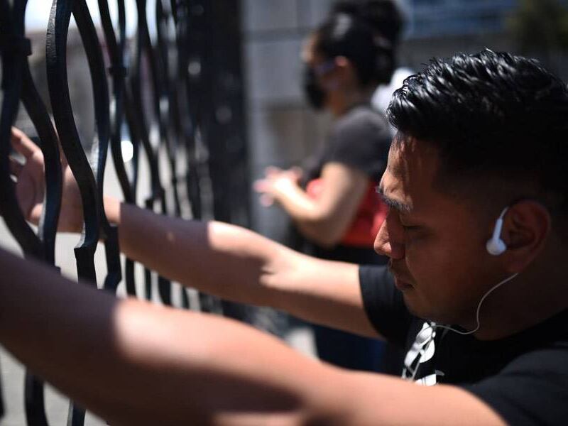 VIDEO. Fieles católicos se regocijan con la exposición del Santísimo en Catedral