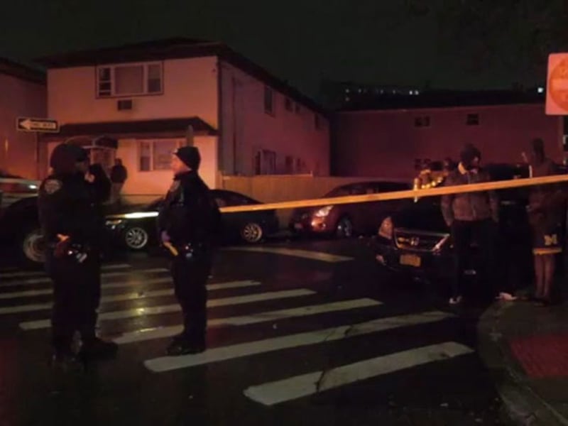 Un hombre mata a cuatro familiares, hiere a dos policías en Nueva York