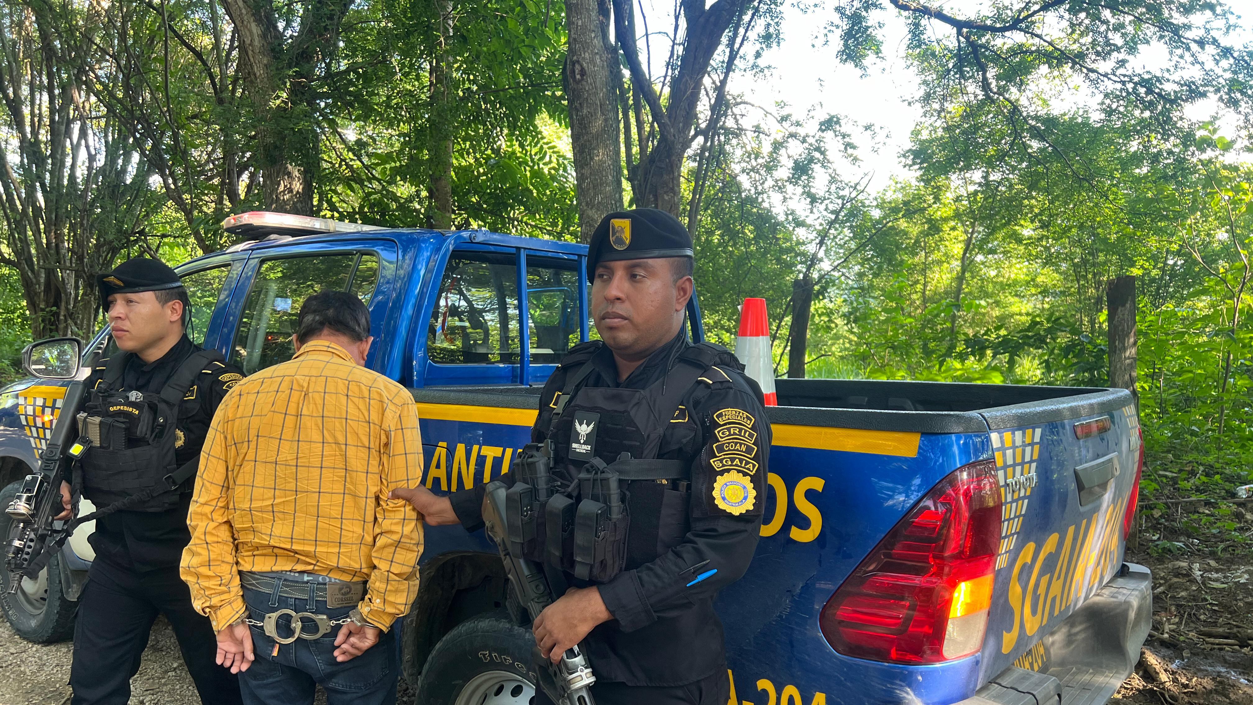 El hombre de 61 años, fue detenido en el caserío San Joaquín, La Libertad, Petén. Foto: PNC.