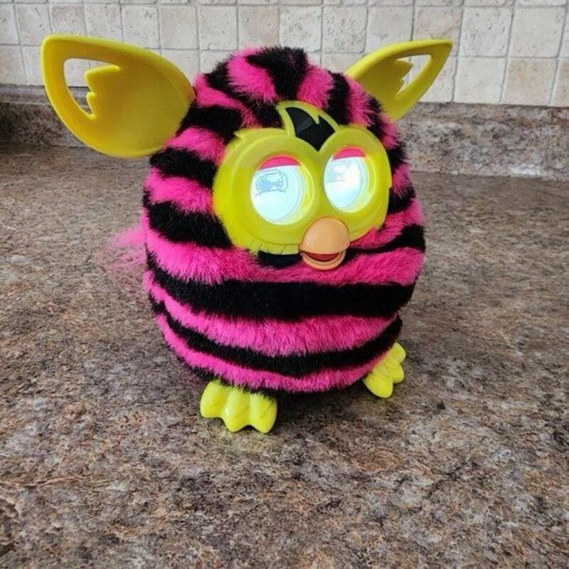 ¡Los Furby reinaron en los 2000’s!