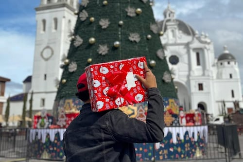 Brillo, música y espíritu navideño: llega el show de “The Sparklettes”