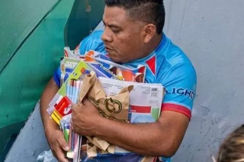 “Solo en Guatemala pasa esto”: Marco Villeda tras disturbios de intercambio de estampitas para el Mundial