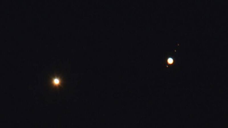 EN IMÁGENES. El brillante espectáculo de Venus y Júpiter durante la madrugada