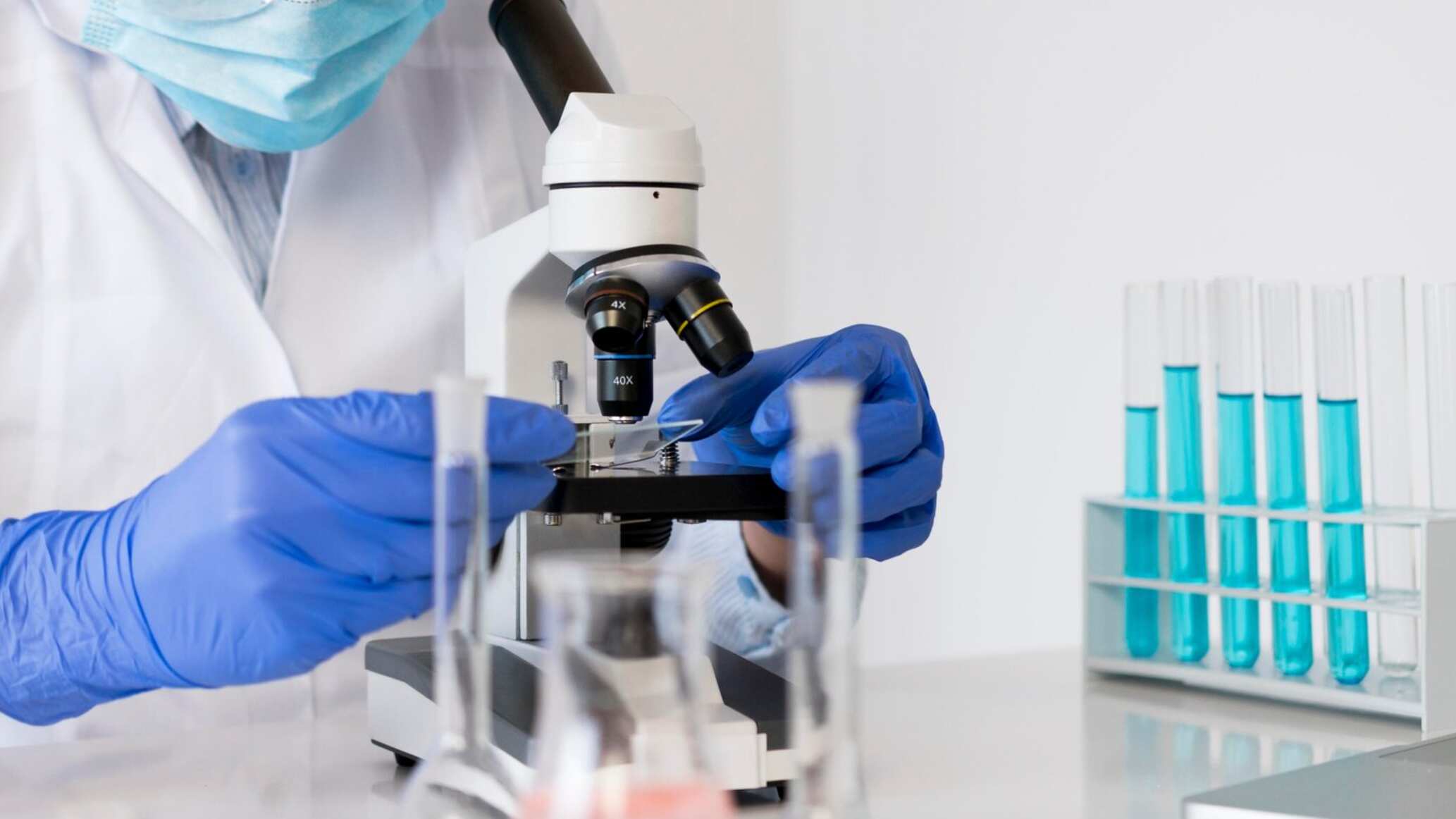 La OMS está constantemente evaluando los riesgos de salud