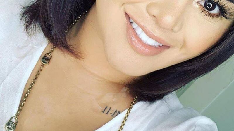 Gomita muestra sus mejores pasos bailando “Tusa” en leggings transparentes y en tanga