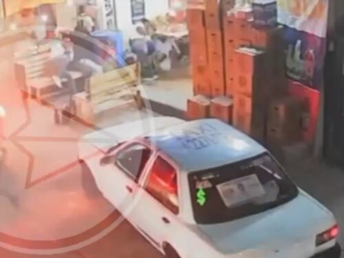 IMÁGENES FUERTES: así fue el ataque armado a una tienda de México que deja 5 muertos