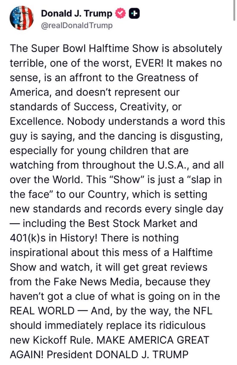 Donald Trump arremetió contra la presentación de Bad Bunny. Foto: RRSS