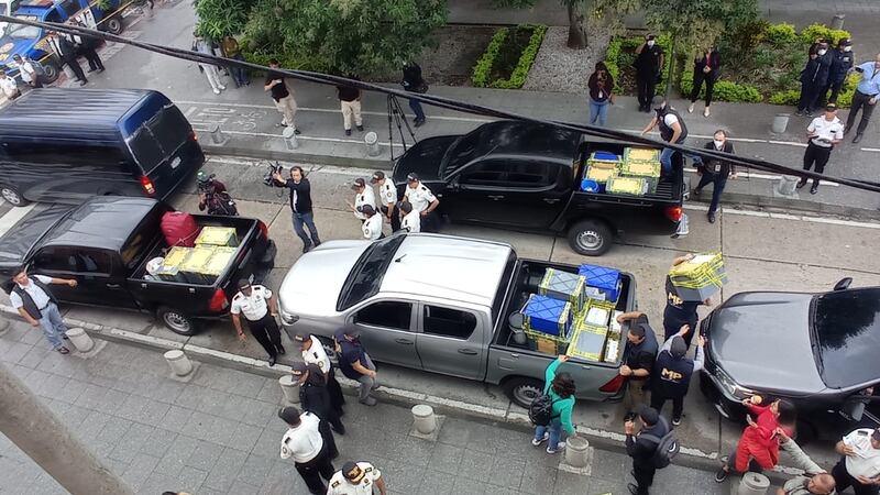 Organizaciones civiles, empresarios y comunidad internacional repudian secuestro de actas por el MP