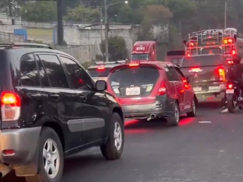 Tráfico en la Villalobos por combustible derramado y otros incidentes