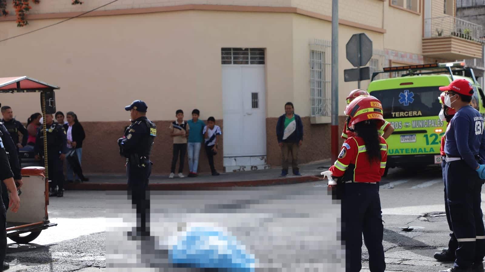Bomberos Municipales reportan una persona fallecida.
