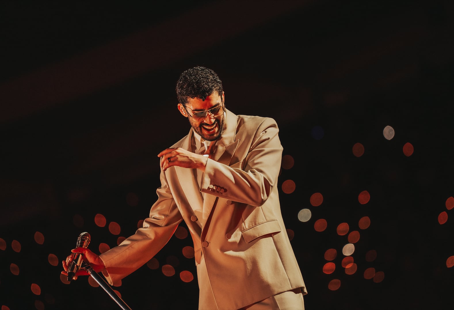 Bad Bunny desata pelea entre fans en su concierto en Ciudad de México