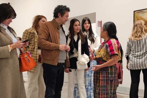 ¡Guatemalteca expone su arte en Venecia! Sus obras artísticas brillan en el extranjero