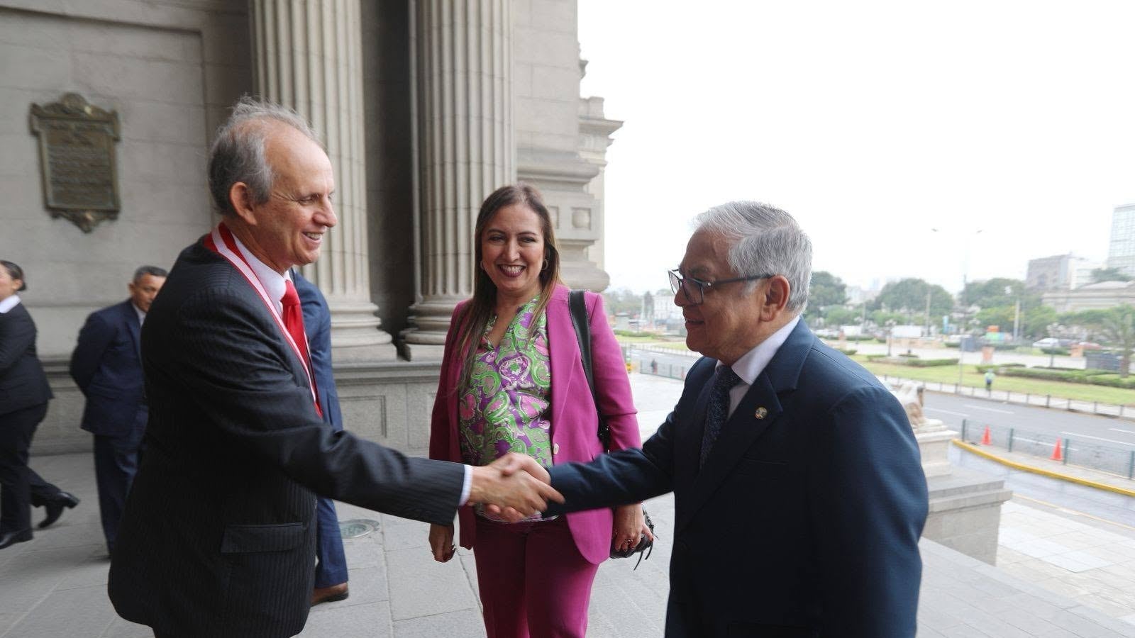 Magistrados Claudia Paredes y Carlos Lucero en la XXIII Cumbre Judicial Iberoamericana.