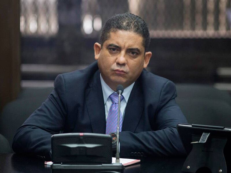 FECI mantiene, por ahora, convenios de colaboración de Monzón y González