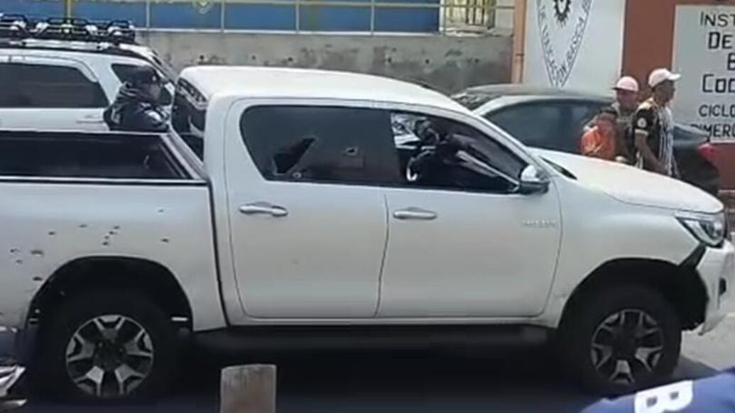 Hombre armado irrumpe en una iglesia en Villa Nueva