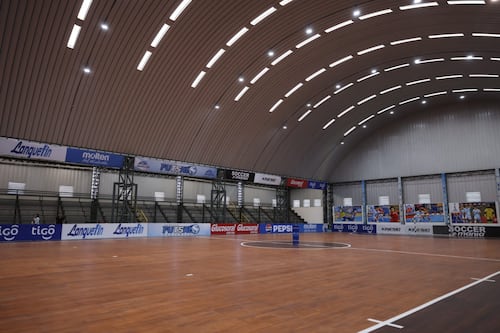 Inauguran domo de fútbol sala en Mixco con capacidad para 1,200 personas