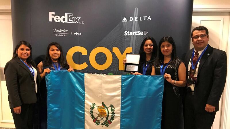 ¡Qué orgullo! Premian a estudiantes guatemaltecos por crear empresa ecológica