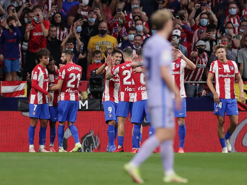 Atlético de Madrid vence sin complicaciones al Barcelona