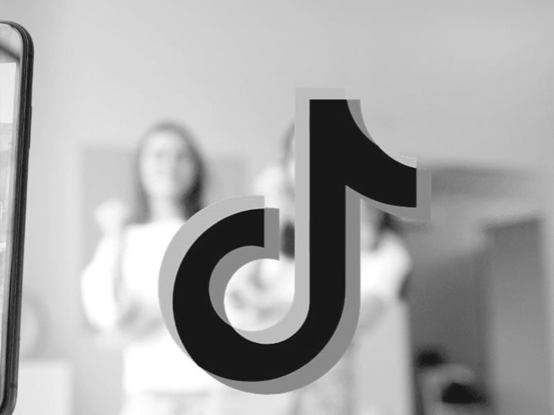 Fallece joven influencer durante videollamada con su novia