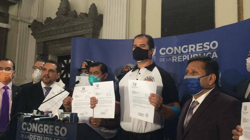 Diputados de la bancada Todos donarán parte de su salario a socorristas