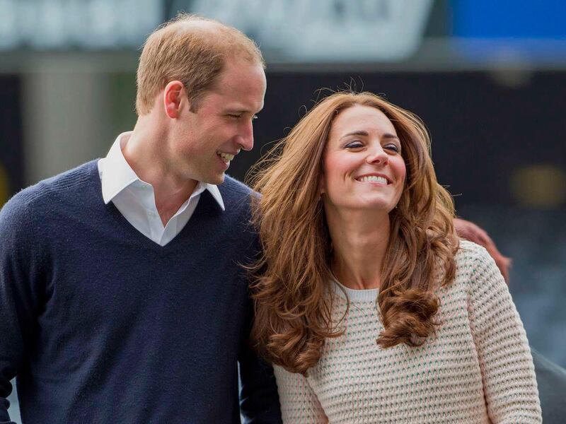 Kate Middleton le “mete mano” en zona prohibida al príncipe Williams en plena alfombra roja