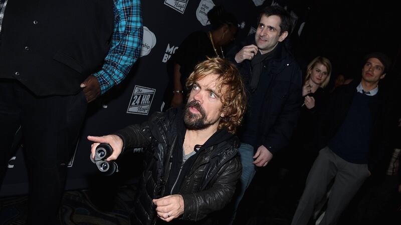 Revelan el pasado de Peter Dinklage como vocalista de una banda de punk