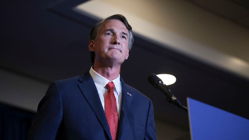 Candidato republicano gana gobernación de Virginia; revés para los demócratas